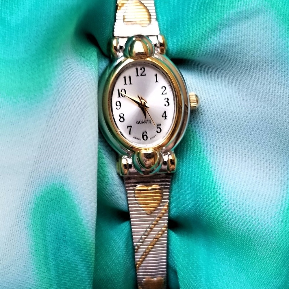 @@@ Watch Oval Quartz Stretch Band Woman's